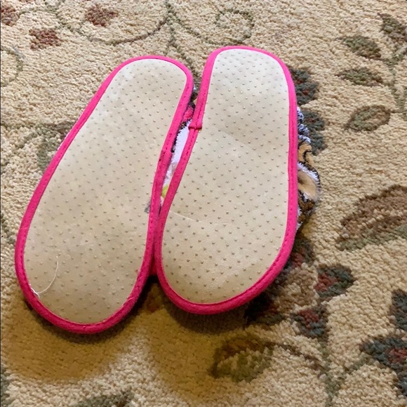 Fuzzy monkey flip flops/slippers🔵 - Picture 2 of 2